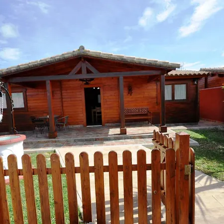 Con Piscina Privada Solo Familias Holiday home