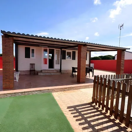 Con Piscina Privada Solo Familias Holiday home