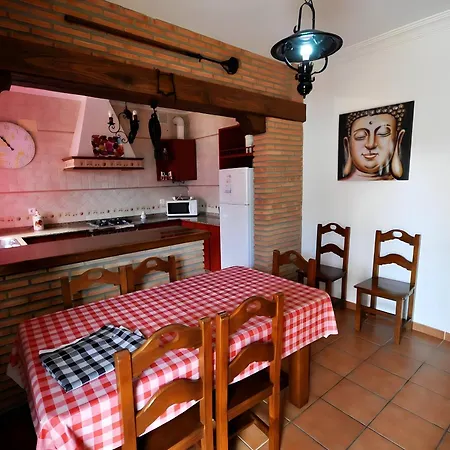 Con Piscina Privada Solo Familias *